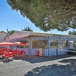 Mobil-home Confortable Avec 2 Et Cuisine équipée - Api-1-52-481 * Les Achards (Vendee)