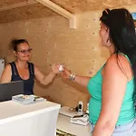Mobil-home Confortable Avec 2 Et Cuisine équipée - Api-1-52-481