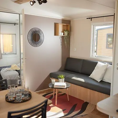 Mobil-home Confortable Avec 2 Et Cuisine Equipee - Api-1-52-481 Kemping *