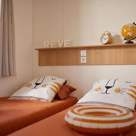 Campsite Mobil-home Confortable Avec 2 Et Cuisine Equipee - Api-1-52-481 Les Achards (Vendee)