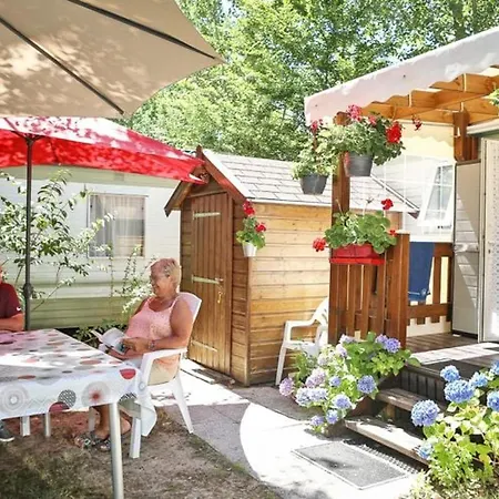 Mobil-home Confortable Avec 2 Et Cuisine Equipee - Api-1-52-481 拉莫特-阿沙尔