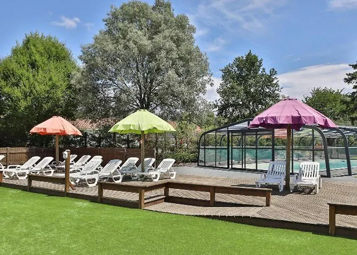 Mobil-home Confortable Avec 2 Et Cuisine Equipee - Api-1-52-481 Les Achards (Vendee)