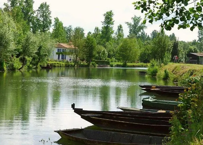 캠프장 Mobil-home Confortable Avec 2 Et Cuisine Equipee - Api-1-52-481